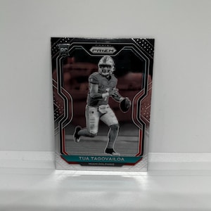 Tua Tagovailoa #339 Miami Delfine; Rookie - Negativ Prizm; Panini Prizm Fussball 2020