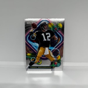 Terry Bradshaw #293 Pittsburgh Steelers; Balón de fútbol compuesto Topps 2024; Topps Cosmic