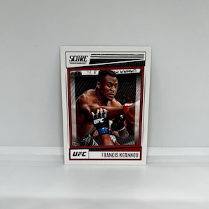 Francis Ngannou #191; Noten-Einsatz; Panini Chroniken UFC 2022