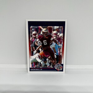 Jaheim Bell, numéro 384 des Patriots de la Nouvelle-Angleterre ; Débutant ; Score de football Panini 2024