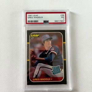 Greg Maddux #36 PSA 7 Chicago Cubs; Novato - Novato avaliado; Folha de Beisebol 1987 (907)