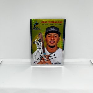 Jerar Encarnación #30 Miami Marlins; Novato - Refractor X-Fractor; Topps Chrome Platino Aniversario 2023