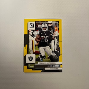 Josh Jacobs #285 Las Vegas Raiders; Prova di stampa gialla; Panini Donruss Calcio 2022