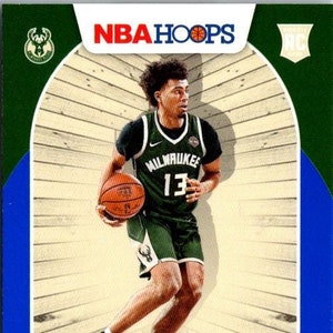 Jordan Nwora #211 Milwaukee Bucks; Rookie - Blue Parallel; Panini NBA Hoops 2020