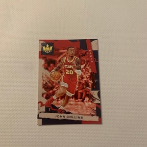John Collin #27 Atlanta Hawks; Basiskaart; Panini Court Kings Basketbal 2022