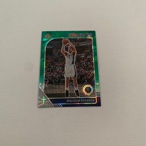Malcolm Brogdon #104 Indiana Pacers; Cracked Ice Green Prizm; Panini NBA Hoops Premium Stock 2020