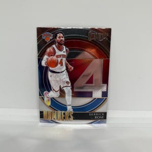 Derrick Rose n°38, New York Knicks ; Encart par les nombres ; Basket Panini Select 2022