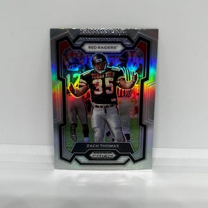 Zach Thomas #78 Miami Delfine; Silber Primitiv; Panini Prizm Draft Picks Fussball 2024
