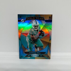 Tyreek Hill #GT5 Miami Delfine; Gold Team Einsatz - Nummeriert 08/50; Panini zertifizierter Fußball 2023