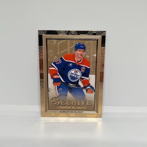 Connor McDavid #BH6 Edmonton Oilers; Beehive Insert - Gold Parallel; Upper Deck Hockey 2025