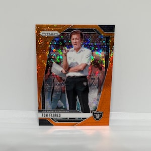 Tom Flores #156 Las Vegas Räuber; Orange Disco Prizm; Panini Prizm Fussball 2024