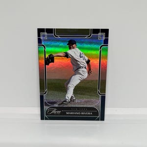 Mariano Rivera n°98 des Yankees de New York ; Noir parallèle - Numéroté 2/8 ; Panini 3 et 2 Baseball 2024