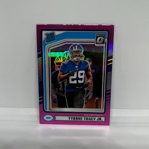 Tyrone Tracy Jr #364 New York Giants; Oceniony debiutant - Podgląd optyczny Pink Prizm; Panini Donruss Football 2024