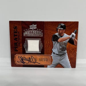Adam LaRoche #SA4 Pittsburgh Pirates; Autografo e toppa; Collezione Upper Deck Ballpark Baseball 2008