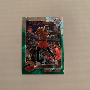 De'Andre Hunter #299 Atlanta Hawks; Green Prizm Tribute Rookie; NBA Hoops Premium Stock Panini 2019-2020