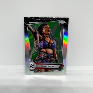 ケイデン・カーター #186; ネオングリーンとブラックのリフラクター; Topps Chrome WWE 2025