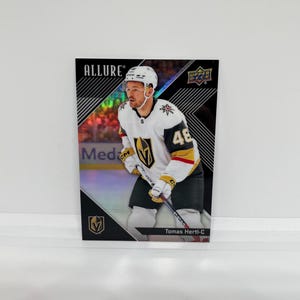 Tomas Hertl #30 Las Vegas Golden Knights; Black Rainbow Parallel; Upper Deck Allure Hockey 2025