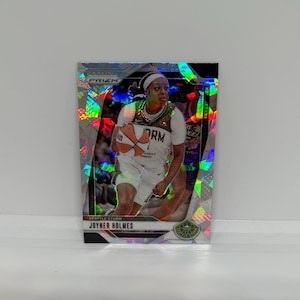 Joyner Holmes #9 Seattle Storm; Cracked Ice Prizm; Panini WNBA Prizm Basketball 2024