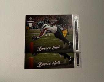 Breece Hall #220 New York Jets; Luminance - Rookie; Panini Chronicles Football 2023