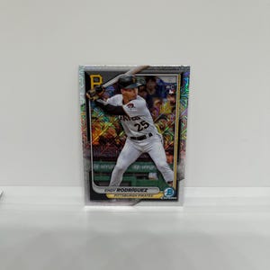 Endy Rodriguez #68 Pittsburgh Pirates; Rookie - Mojo Refractor; Topps Bowman 2024