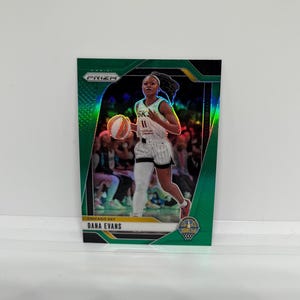 Dana Evans #72 Chicago Sky; Green Prizm; Panini WNBA Prizm Basquete 2024