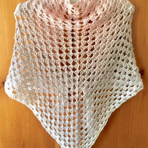 Crochet Triangle Shawl Pattern, Granny Triangle Shawl, Women's Crochet Wrap, Crochet Scarf, Bridal Shawl Pattern, Crochet Cowl Pattern image 3