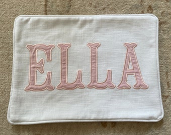Cuscino con nome per neonati, Cuscino per cameretta, Cuscino con lettera in lino, Federa per cuscino con nome, Cuscino monogrammato, Cuscino personalizzato, Cuscino per dormitorio personalizzato