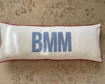 Federa per cuscino con monogramma 14x36, cuscino per dormitorio, cuscino con monogramma, cuscino per cameretta, federa per cuscino con nome, cuscino con monogramma, cuscino personalizzato