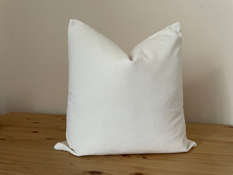 Elfenbensvitt sammet örngott, Julkudde, Off White sammetskudde, Vit ländryggskudde, Vit prydnadskudde BE01 bild 1