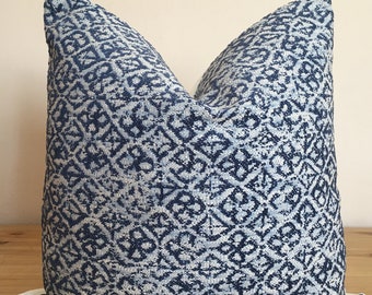 niebieska poszewka na poduszkę, niebieska poduszka etniczna, bawełniana poduszka tkana, poduszka hamptons, poduszka denim, poduszka boho, poduszka farmhouse, poduszka coastal