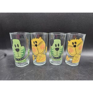 Lote de 4 vasos de vidrio vintage Firna con dibujos de perros y gatos de 5,5"