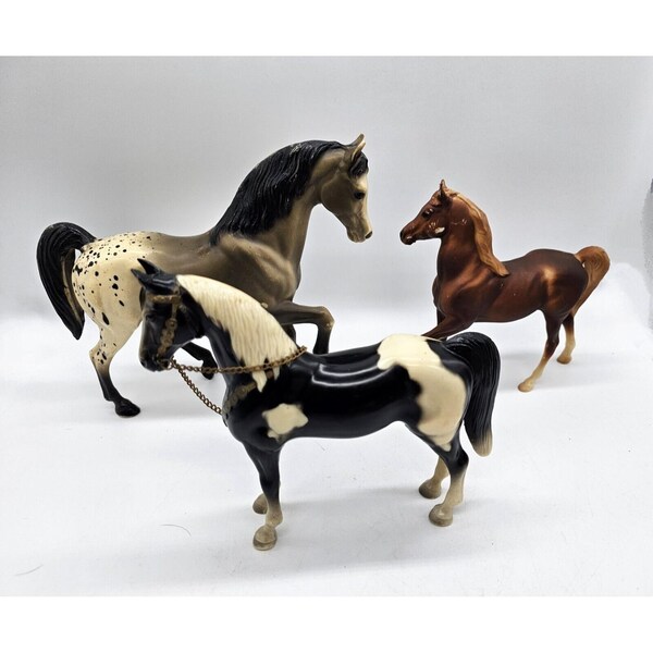 Lot de 3 chevaux Breyer vintage : poneys, appaloosas et chevaux d'un an arabe équestre