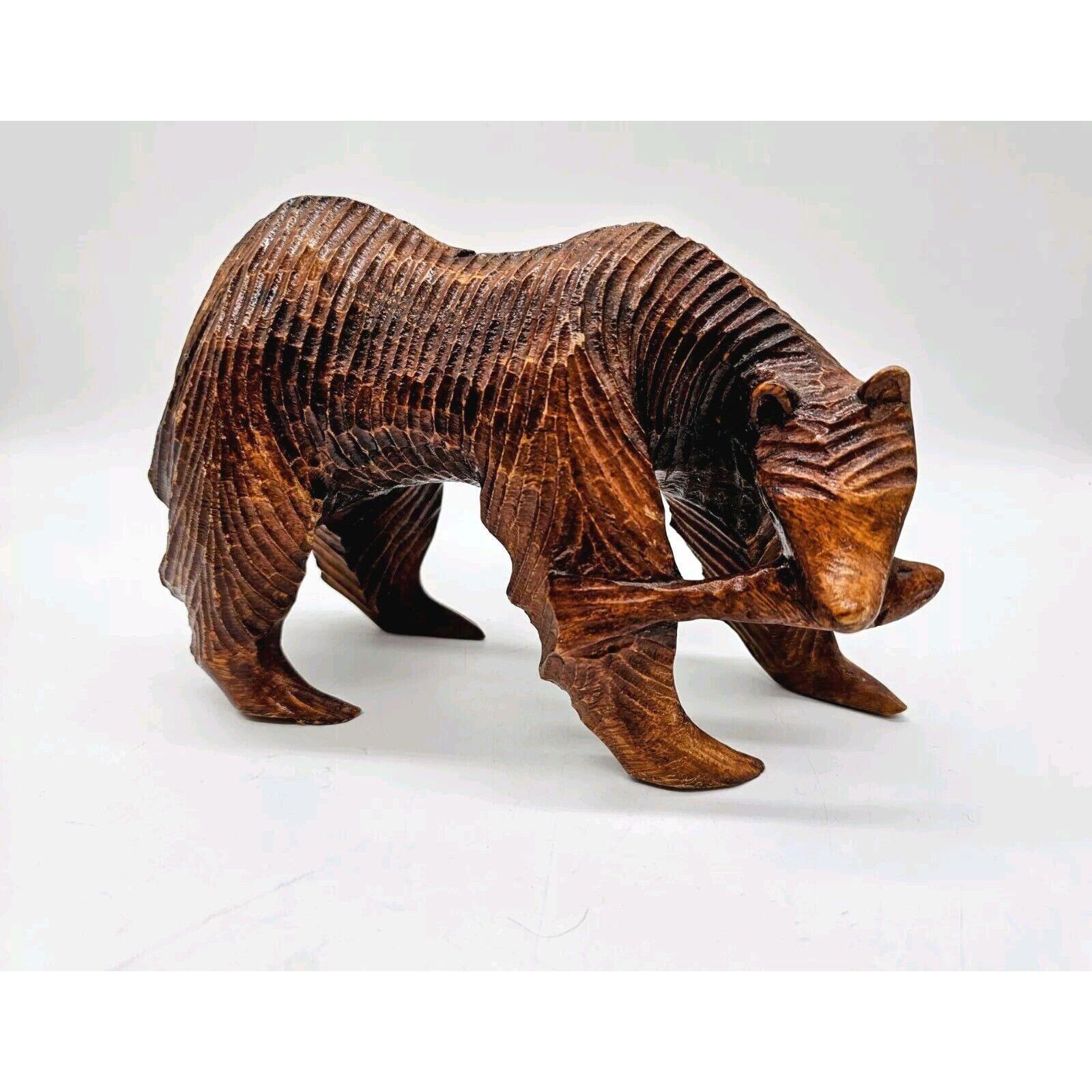 Carved wood bear with fish - Etsy 日本