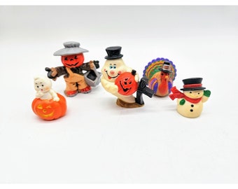 Lot Of 5 Russ ,Hallmark Hard Plastic Figures Halloween,Thanksgiving & Christmas