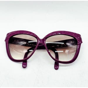 VINTAGE DIOR  Women\'s Lilac Textured Frame Sunglasses Dior Ruthenium 80N 120 – Vintage Frames Company main image 4