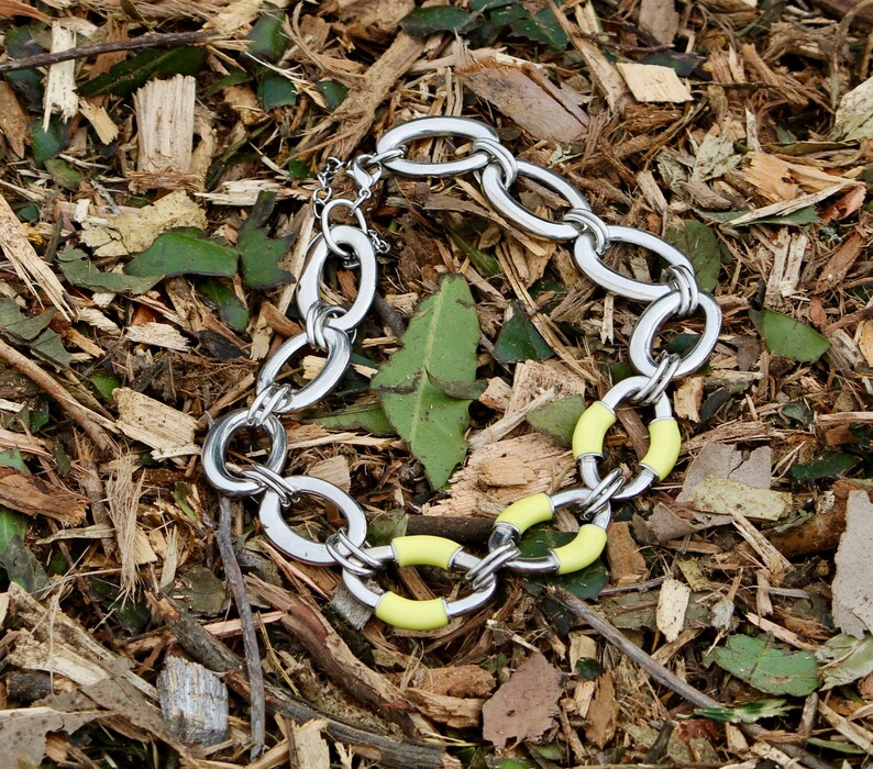Solid chunky Choker necklace