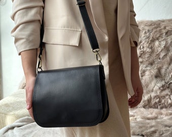Leather Shoulder Bag "Pisti"