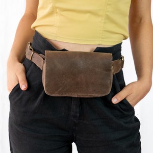 Braune Leder Gürteltasche im Vintage Stil