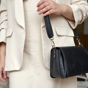 Umhängetasche Ledertasche Swarovski Schwarz