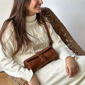 Kleine Vintage-Stil Umhängetasche Crossbody-Bag mit abnehmbaren Träger Tyche Bild 2