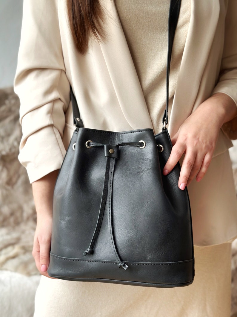 Leather bucket bag, leather pouch with drawstring, shoulder bag women full grain leather image 3