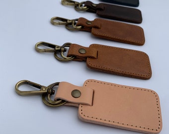 Rectangular leather keychain