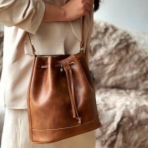 Leather bucket bag, leather pouch with drawstring, shoulder bag women full grain leather image 5