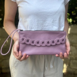Cartera de mano Infinity de piel color morado