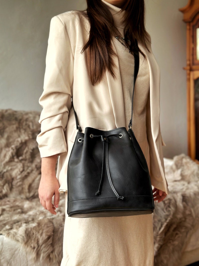 Leather bucket bag, leather pouch with drawstring, shoulder bag women full grain leather image 6