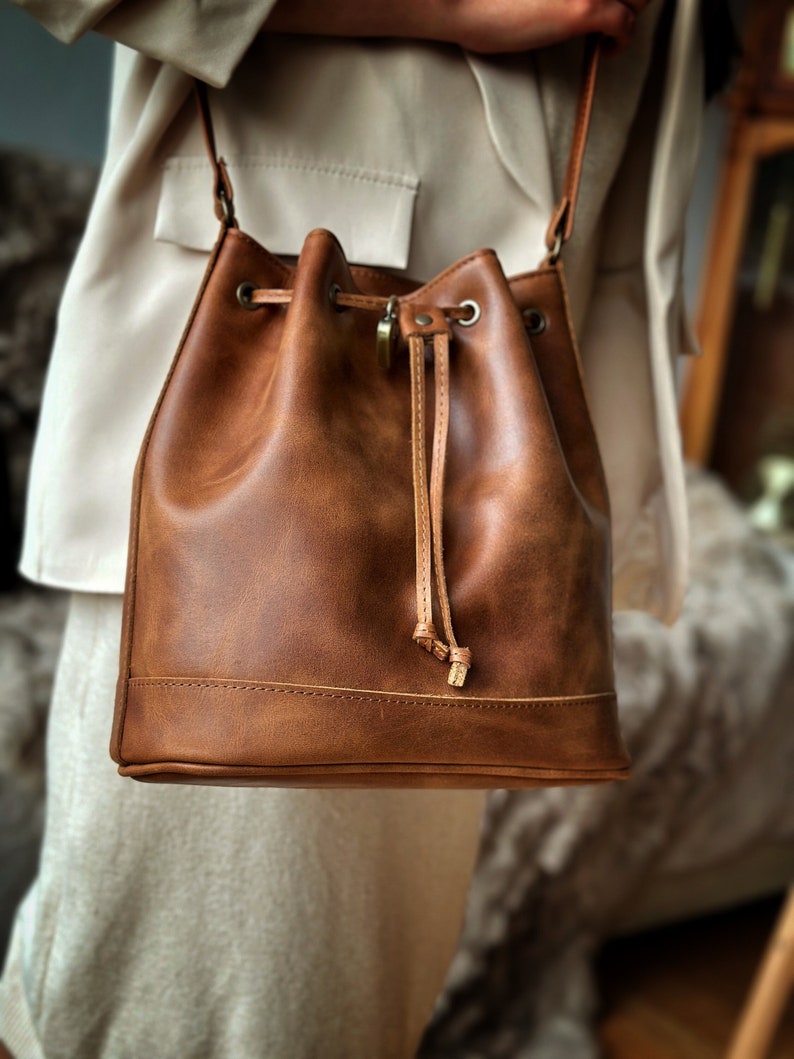 leather bucket bag