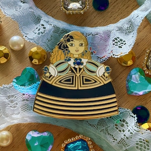 Sapphire Infanta 1659 - Hard Enamel Pin - Lapel Pin - Accessories - Badge - Brooch - Design - Art History - Princess - Las Meninas - Spain