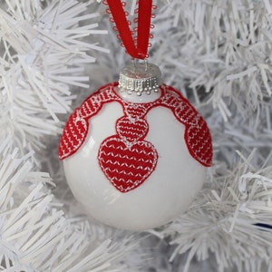 Valentine&#39;s day tree red heart glass ornament