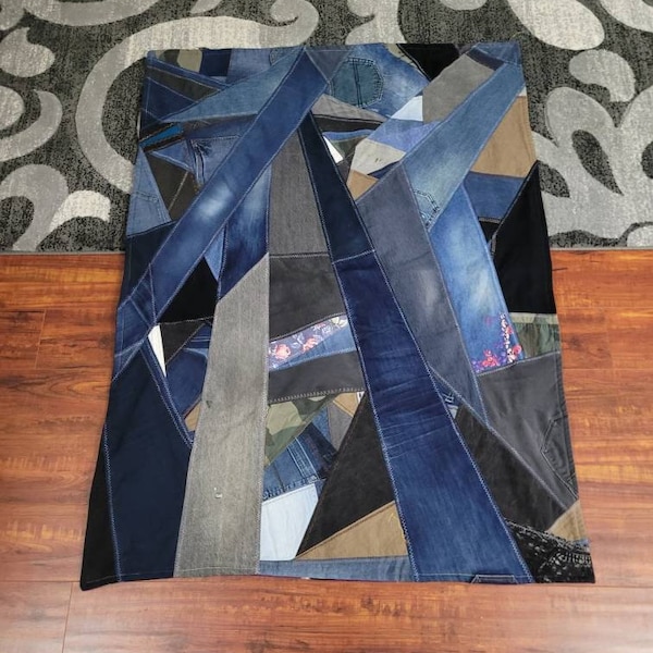 DENIM QUILTED BLANKET - Quilted Geometric Pattern - Recycled Denim Jeans - Fleece Lining