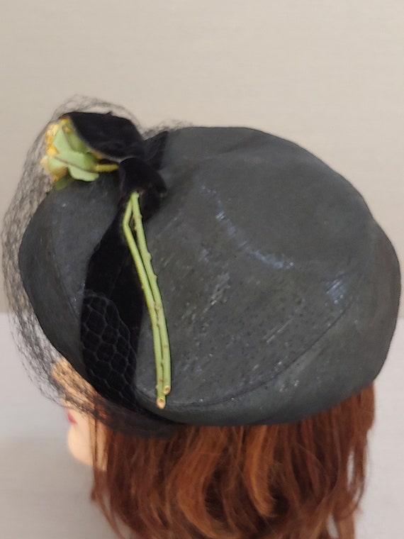 1940's BLACK STRAW HAT - fine glazed straw with v… - image 5